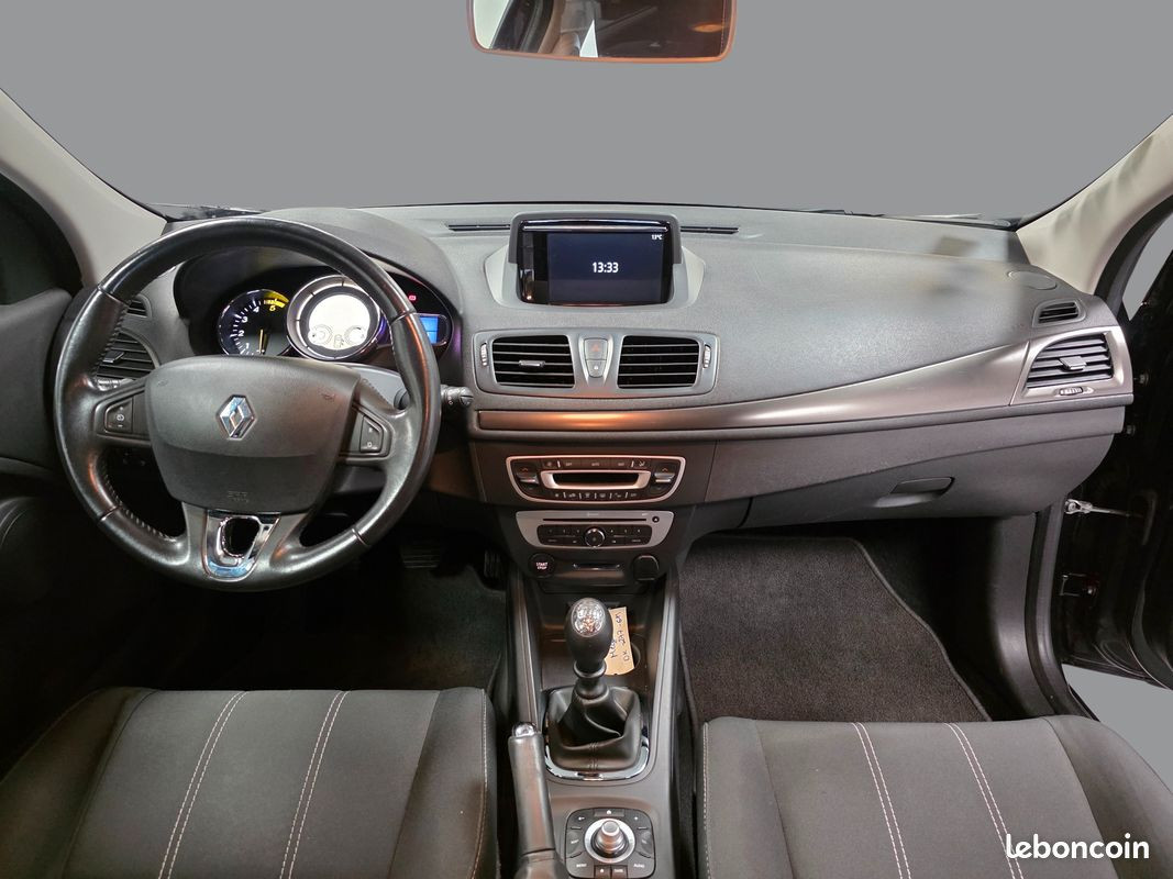
                                                Voiture
                                                 RENAULT MEGANE 3 - 1.5 dCi 110 CV BUSINESS - 5 CV