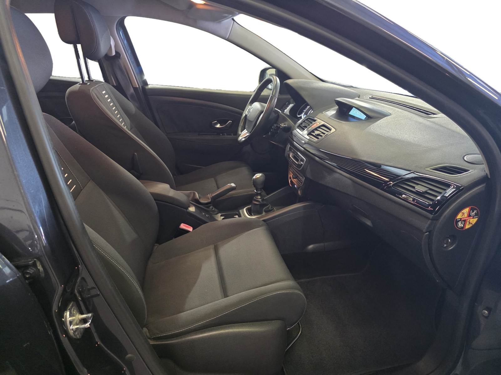 
                                                Voiture
                                                 RENAULT MEGANE 3 - 1.5 dCi 110 CV EXPRESSION