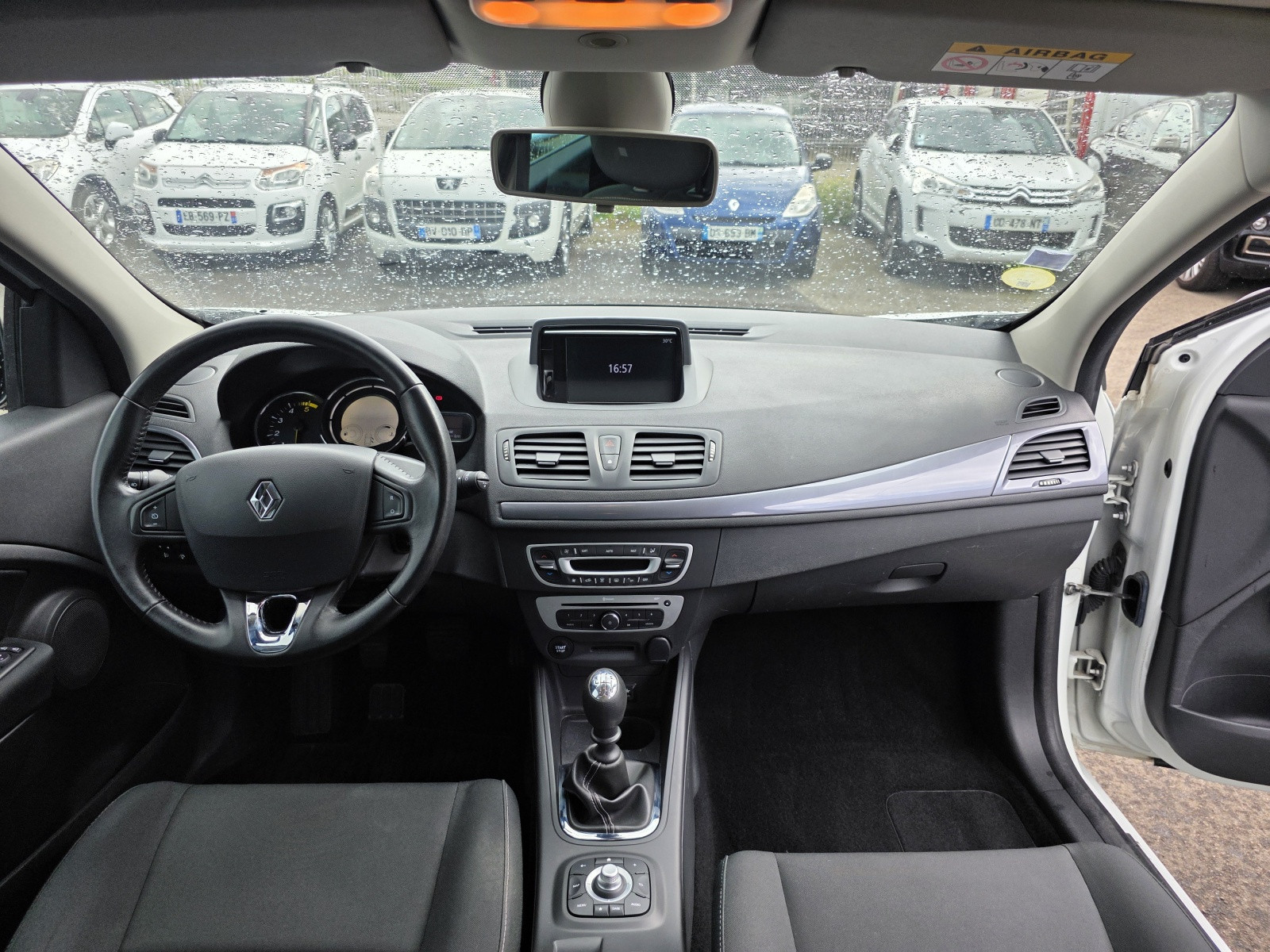 
                                                Voiture
                                                 RENAULT MEGANE 3 ESTATE - 1.5 dCi 95 CV LIMITED - 5 CV