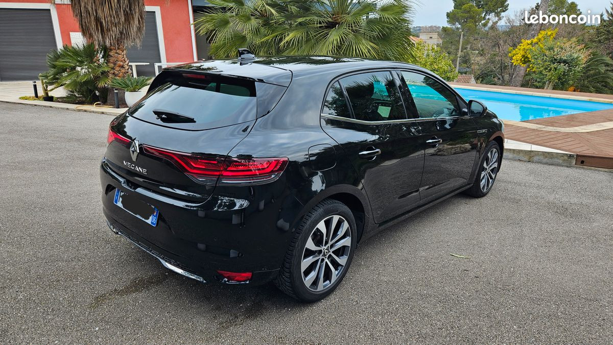 
                                                Voiture
                                                 Renault Megane IV 1.5 Blue DCI Intens 115ch