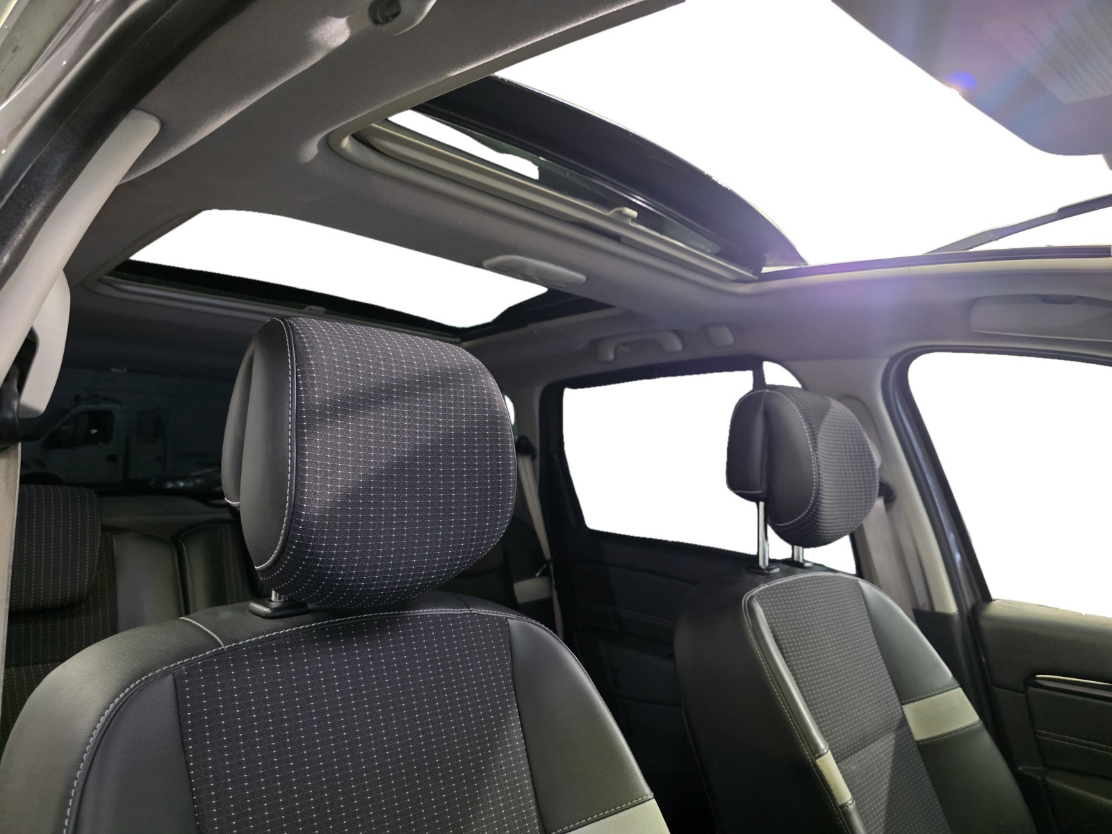 
                                                Voiture
                                                 RENAULT SCENIC 3 - 1.5 dCi 110 CV BOSE EDITION