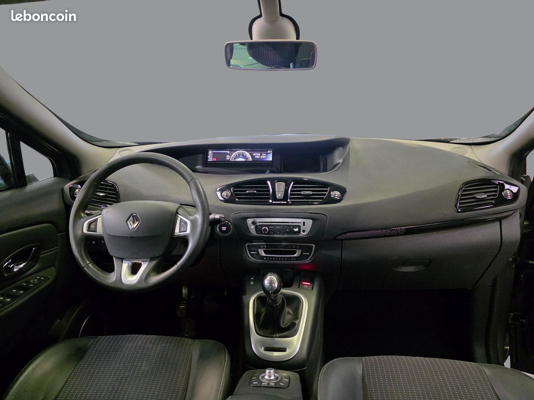 
                                                Voiture
                                                 RENAULT SCENIC 3 - 1.5 dCi 110 CV DYNAMIQUE - 5 CV