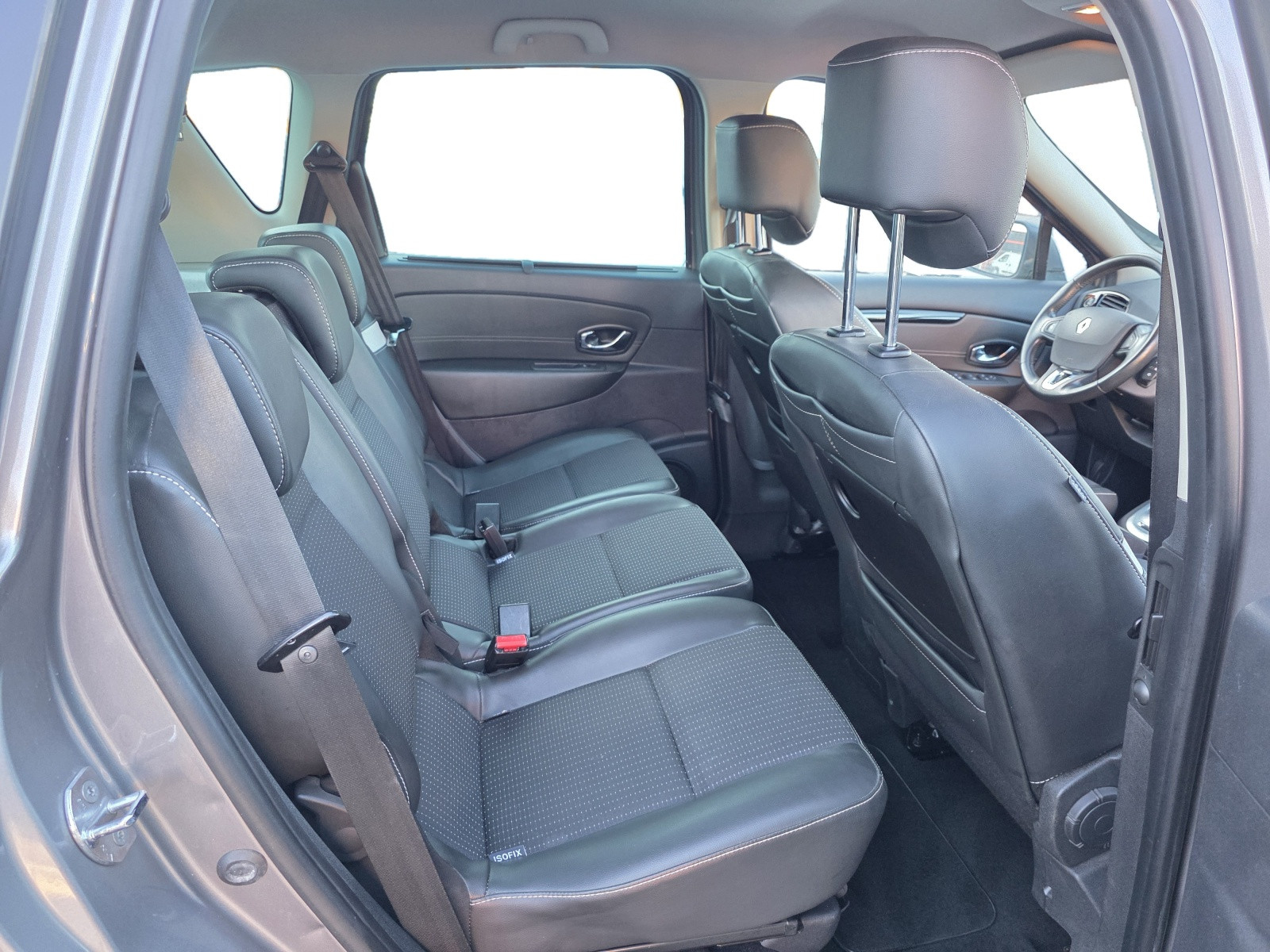 
                                                Voiture
                                                 RENAULT SCENIC 3 - 1.5 dCi 110 CV ENERGY ZEN - 5 CV