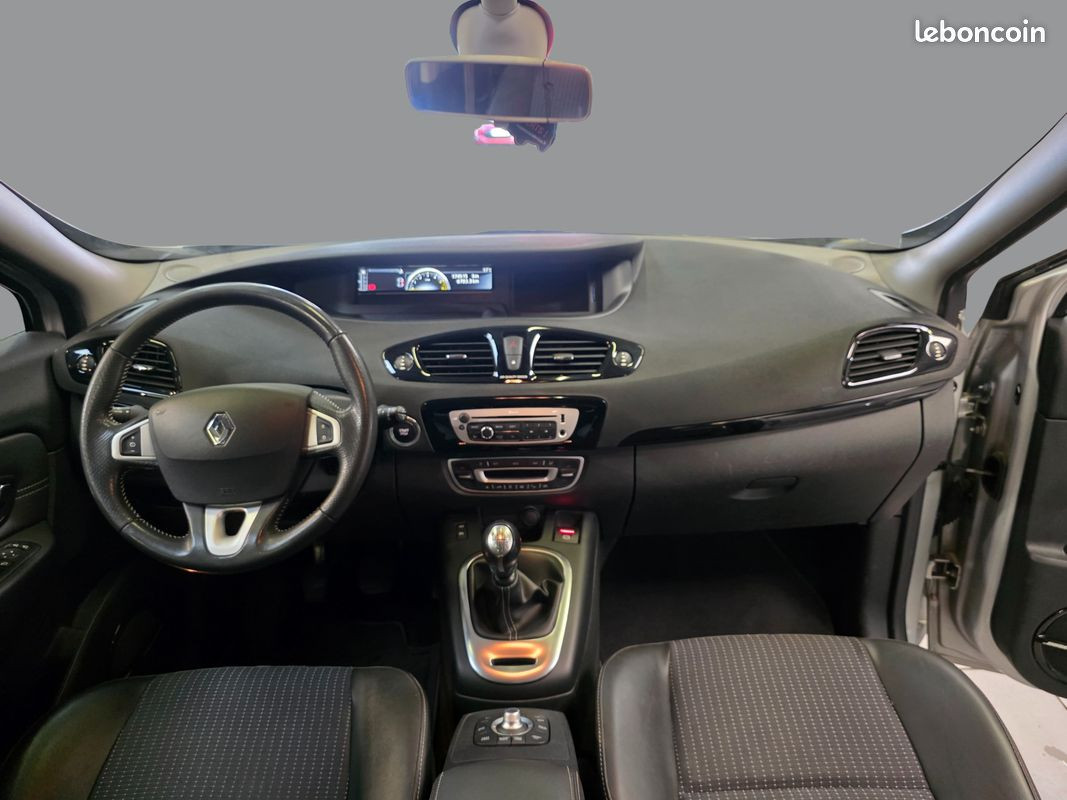 
                                                Voiture
                                                 RENAULT SCENIC 3 - 1.6 dCi 130 CV BOSE