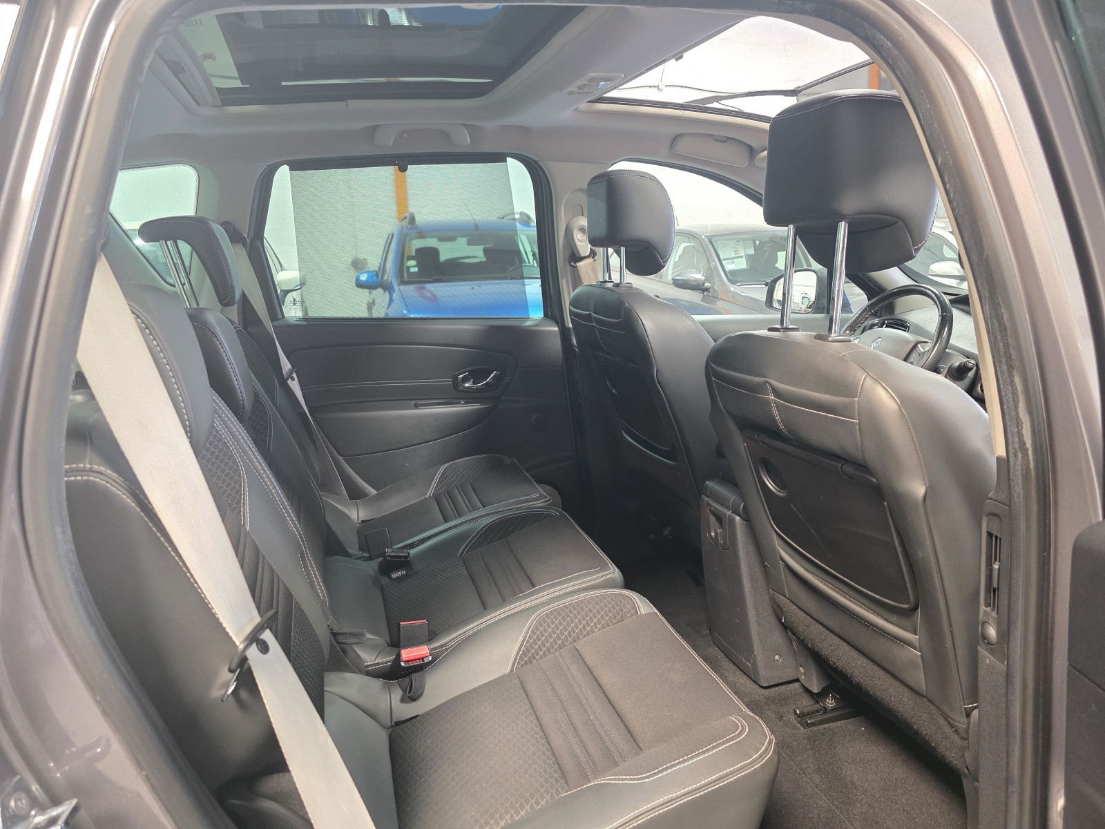 
                                                Voiture
                                                 RENAULT SCENIC 3 - 1.6 dCi 130 CV BOSE EDITION - 7 CV