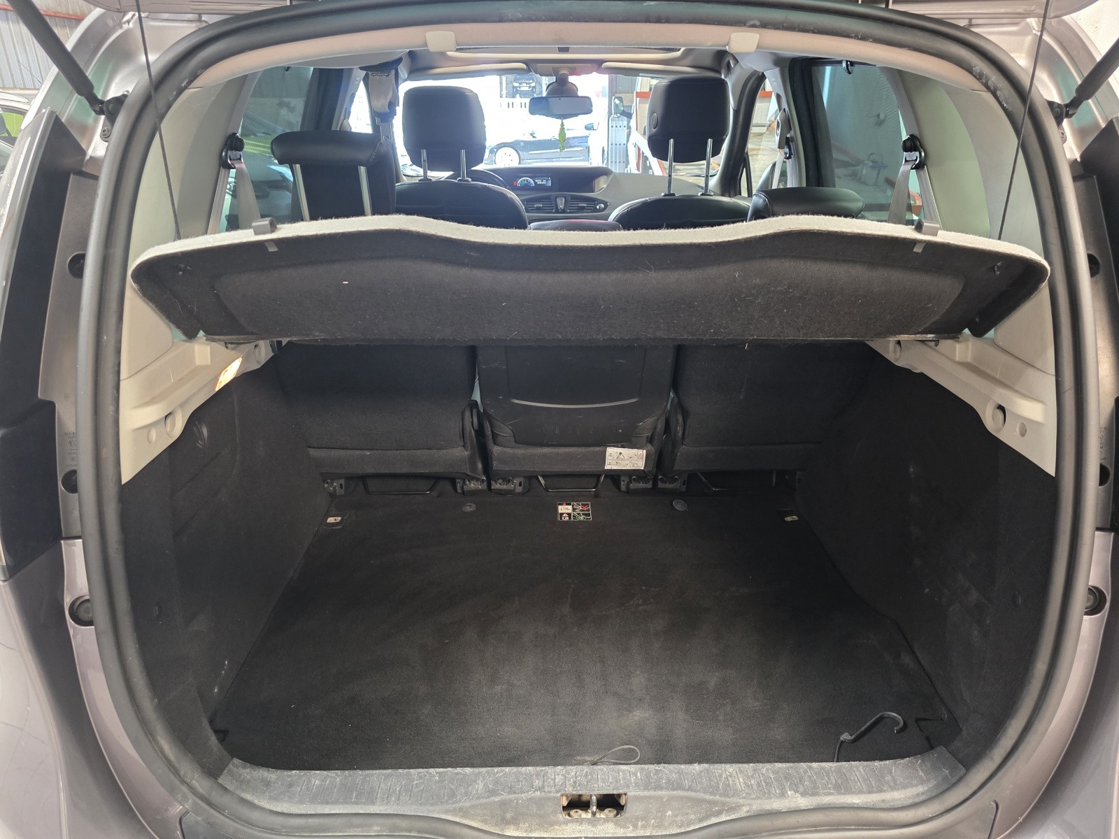 
                                                Voiture
                                                 RENAULT SCENIC 3 - 1.6 dCi 130 CV BOSE EDITION - 7 CV