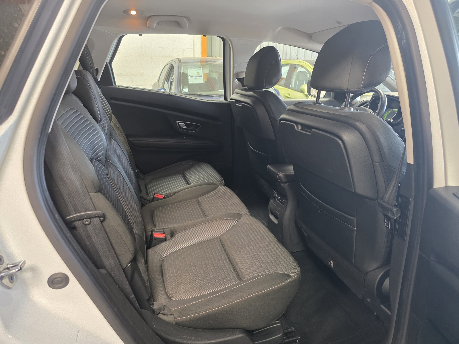 
                                                Voiture
                                                 RENAULT SCENIC 4 - 1.6 dCi 130 CV BUSINESS EDITION - 7 CV