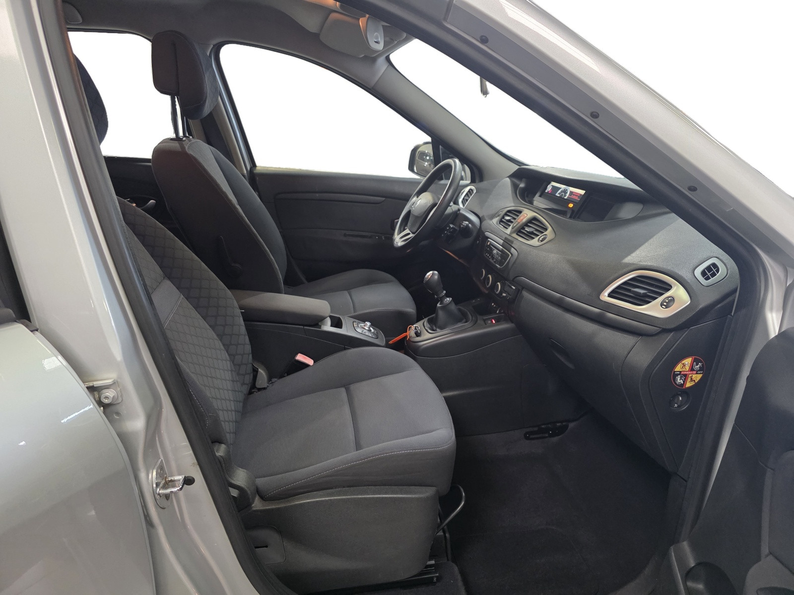 
                                                Voiture
                                                 Renault Scénic
