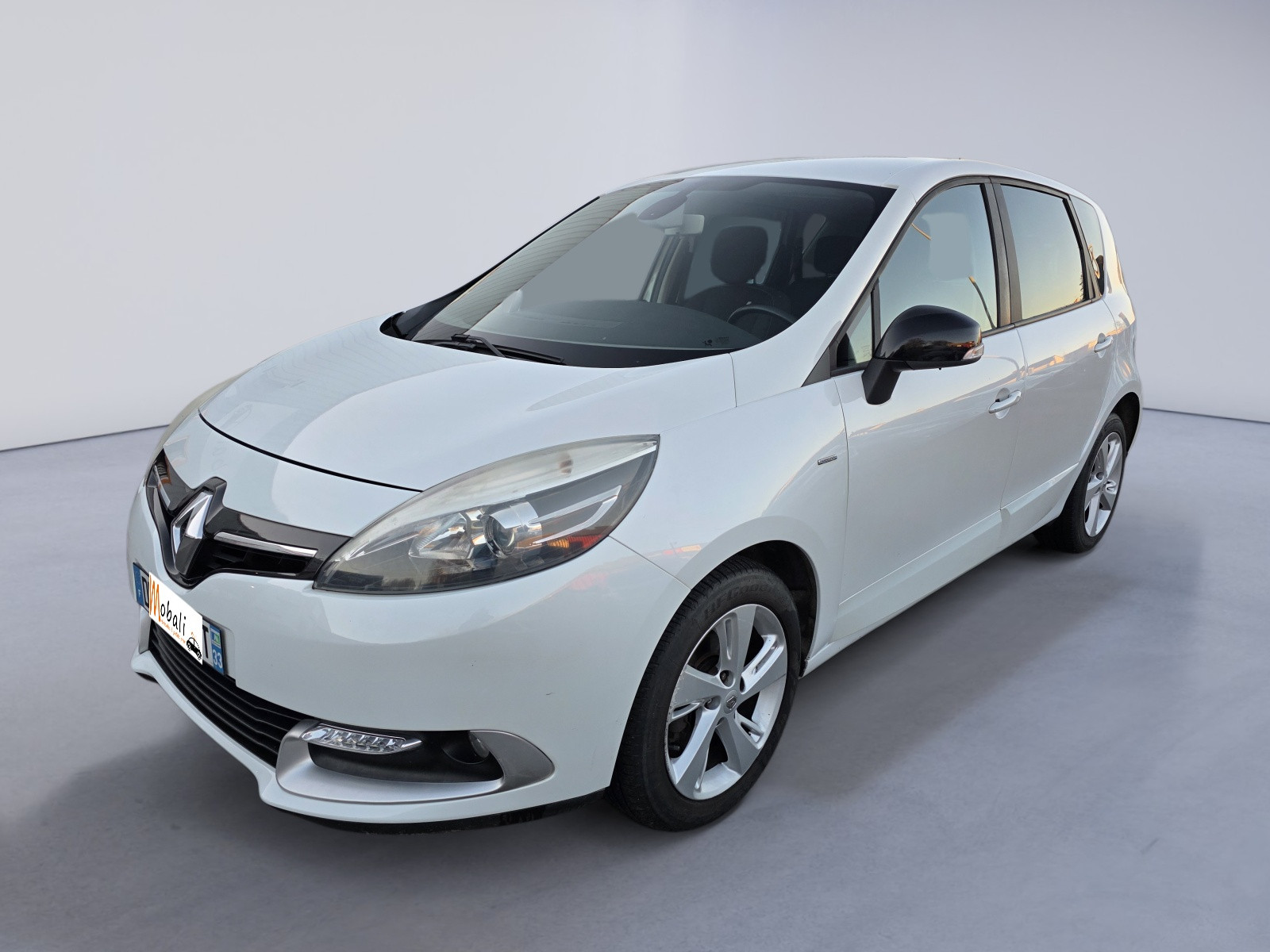 
                                                Voiture
                                                 Renault Scénic