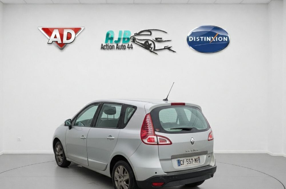 
                                                Voiture
                                                 Renault Scénic III 1.6 DCi 130 Eco