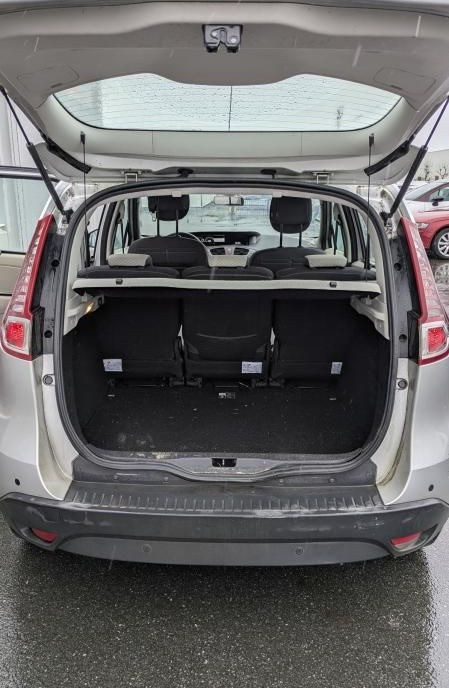 
                                                Voiture
                                                 Renault Scénic III 1.6 DCi 130 Eco