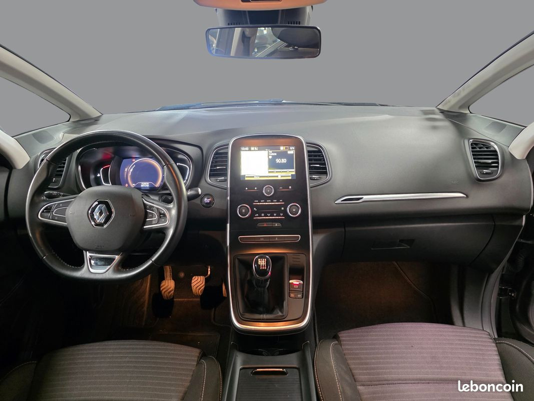 
                                                Voiture
                                                 RENAULT SCENIC4 - 1.7 Blue dCi 120 CV INTENS - 6 CV