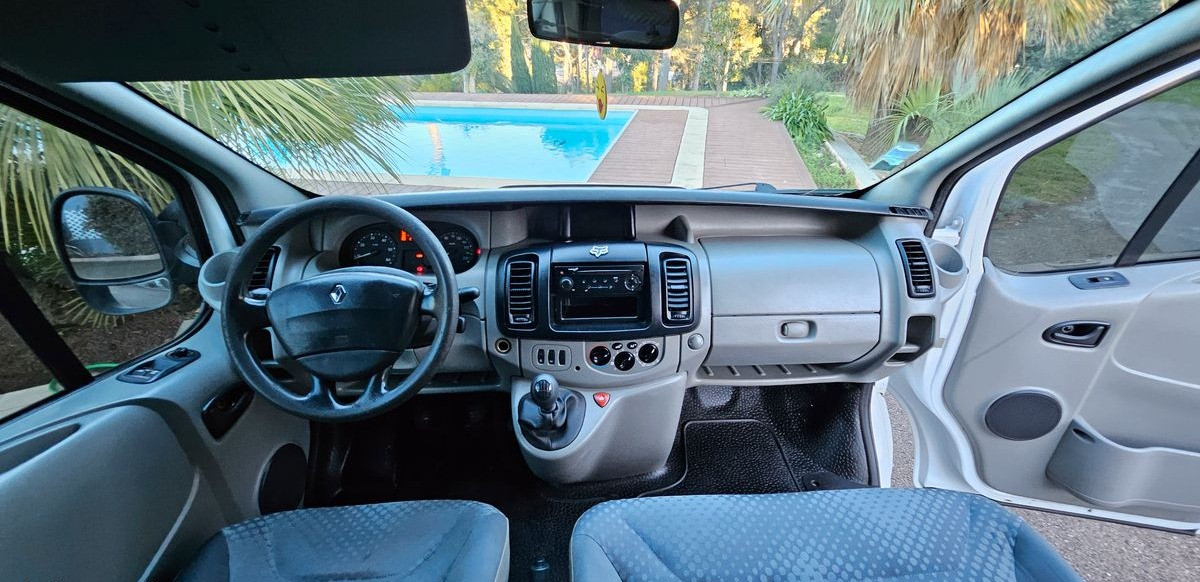 
                                                Voiture
                                                 Renault Trafic 2.0 dci L2H1 6Places 90ch