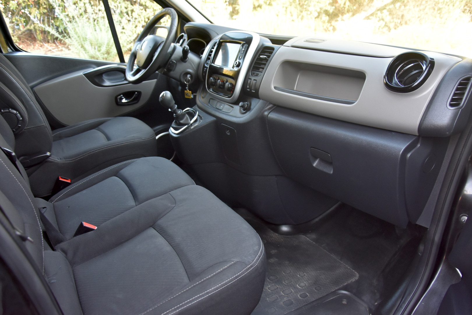 
                                                Voiture
                                                 Renault Trafic III 1.6 Dci 140 Grand Confort