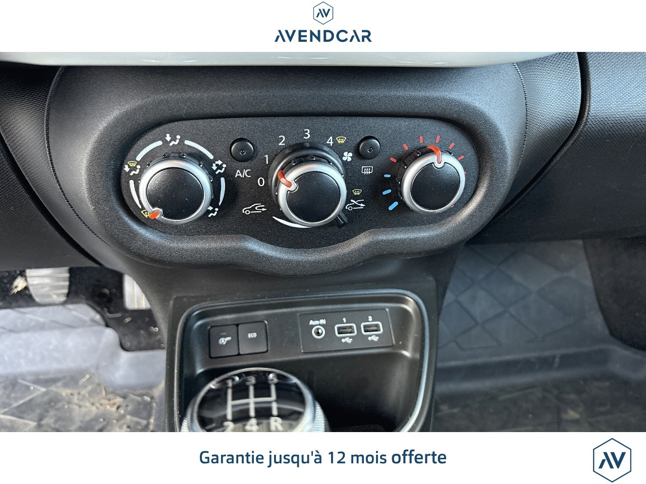 
                                                Voiture
                                                 Renault Twingo 3 INTENSE 95TCE