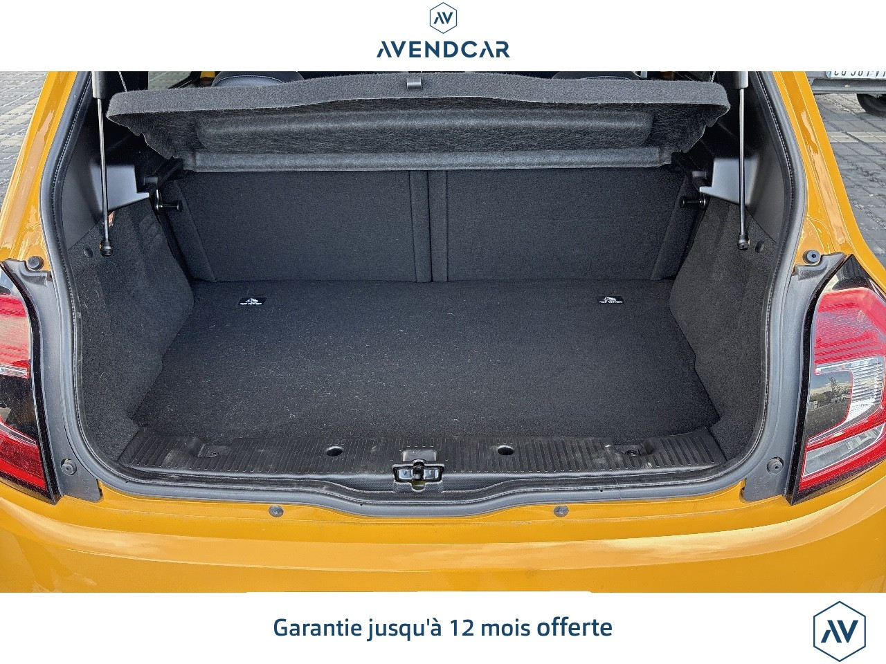 
                                                Voiture
                                                 Renault Twingo 3 INTENSE 95TCE