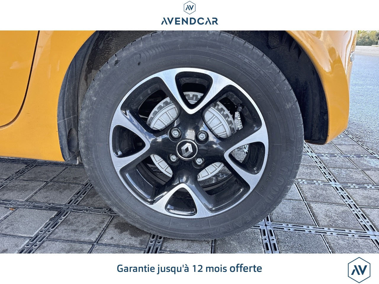 
                                                Voiture
                                                 Renault Twingo 3 INTENSE 95TCE