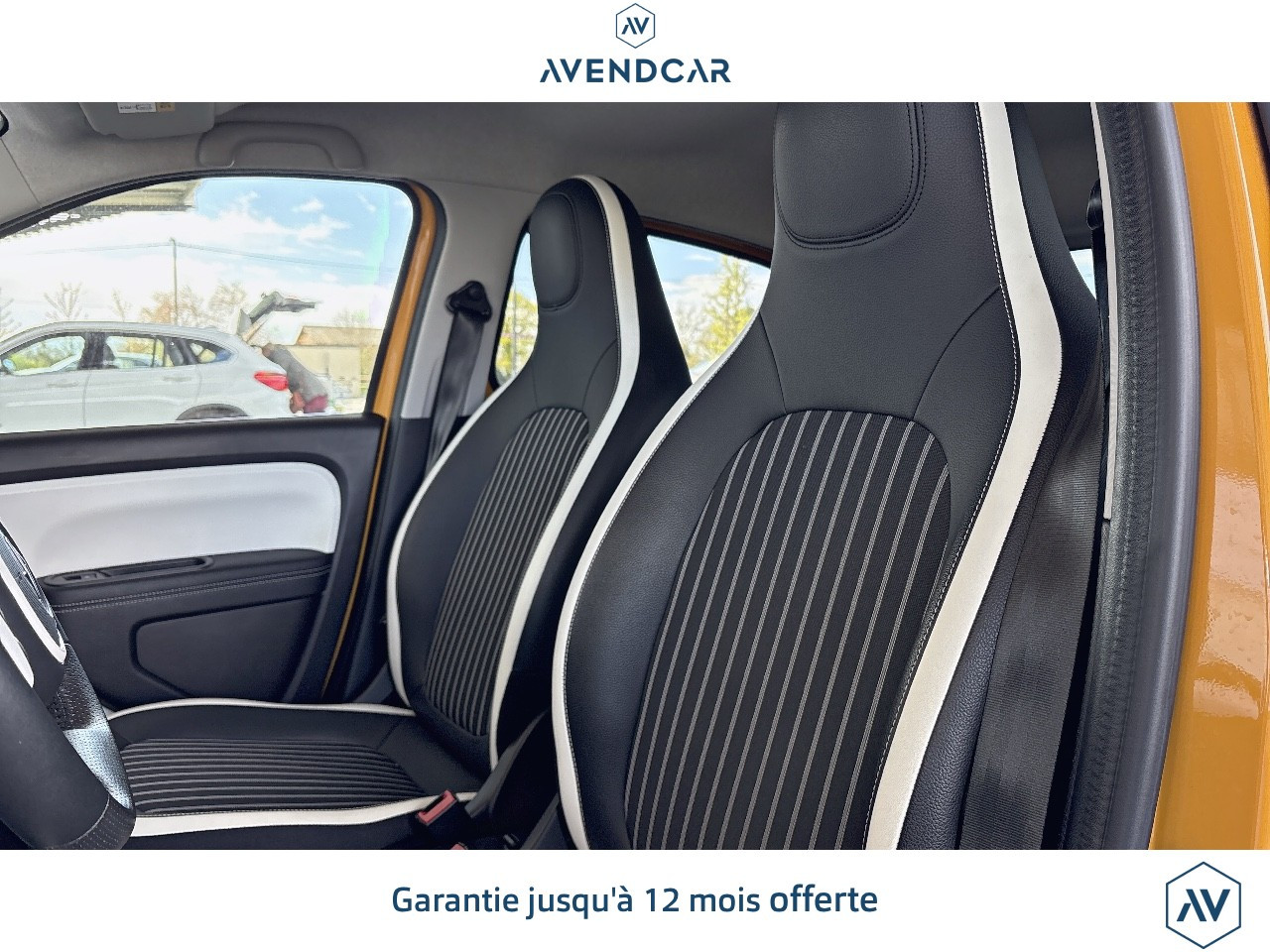 
                                                Voiture
                                                 Renault Twingo 3 INTENSE 95TCE