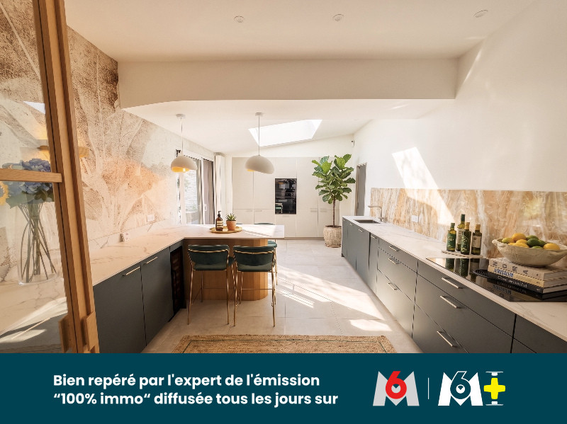 
                                                Vente
                                                 RENNES SACRÉ-CŒUR | Demeure historique de 191 m² | Extérieur 266 m² | 5 Chambres | Garage | Gare LGV à pied