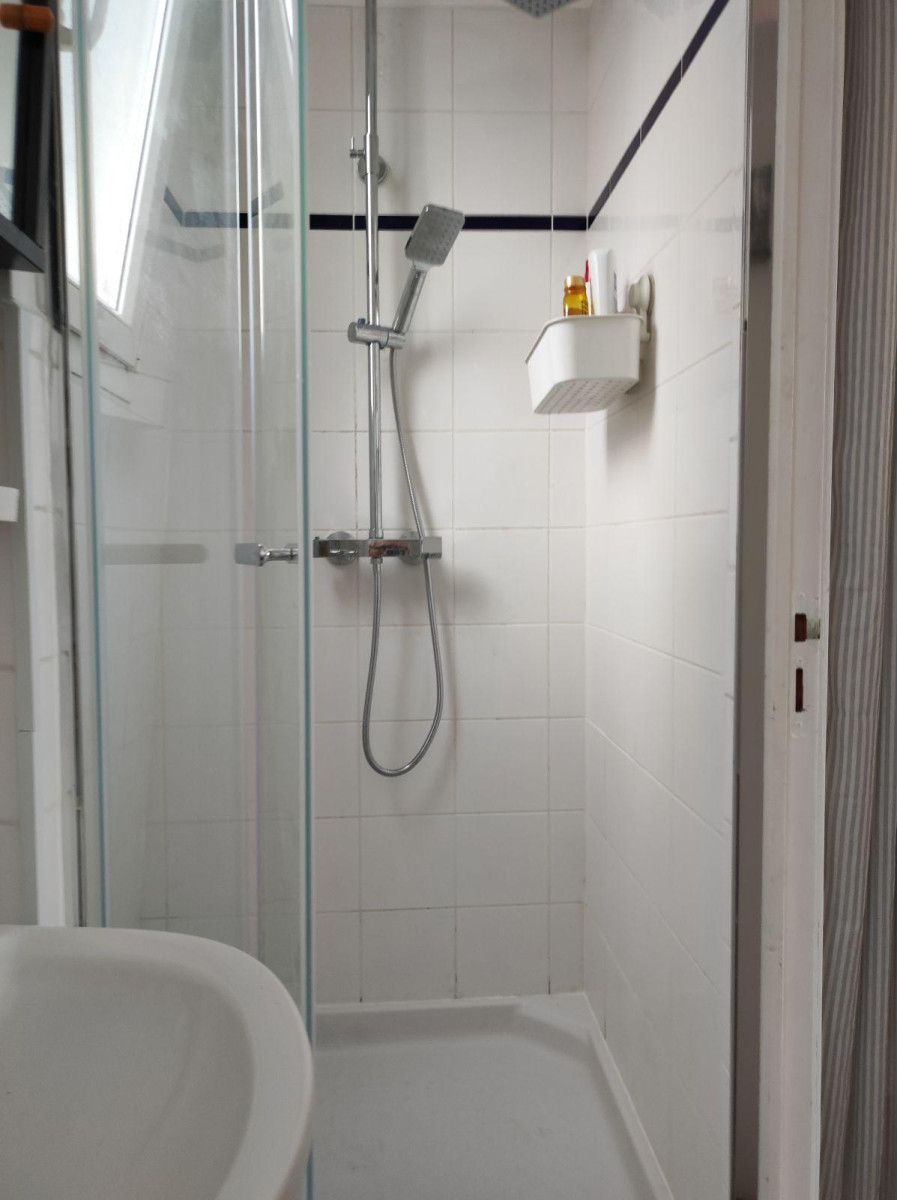 
                                                Location
                                                 Rénové, Calme et Ensoleillé.