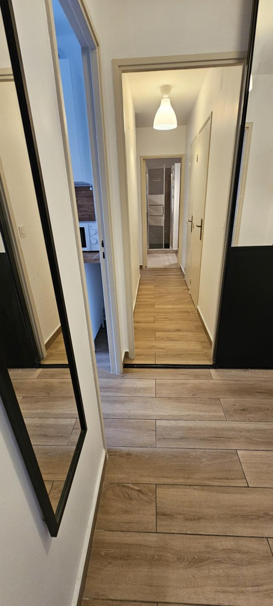 
                                                Colocation
                                                 RER -A : Colocation meublée – FEMININE UNIQUEMENT