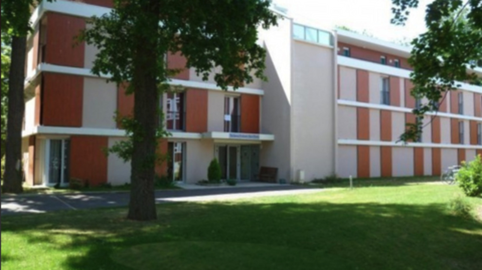 
                                                Location
                                                 Résidence étudiante 1 pièce