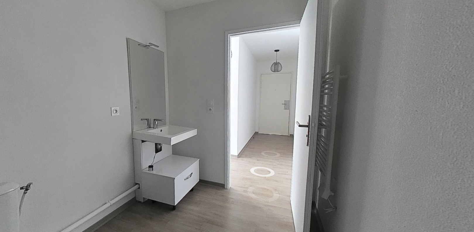 
                                                Location
                                                 Résidence étudiante 1 pièce