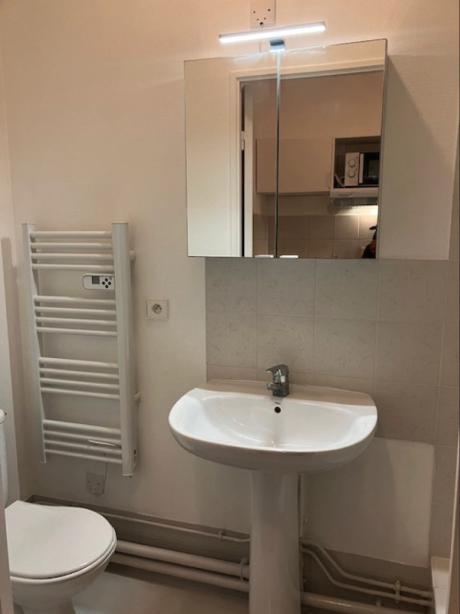 
                                                Location
                                                 Résidence étudiante 1 pièce