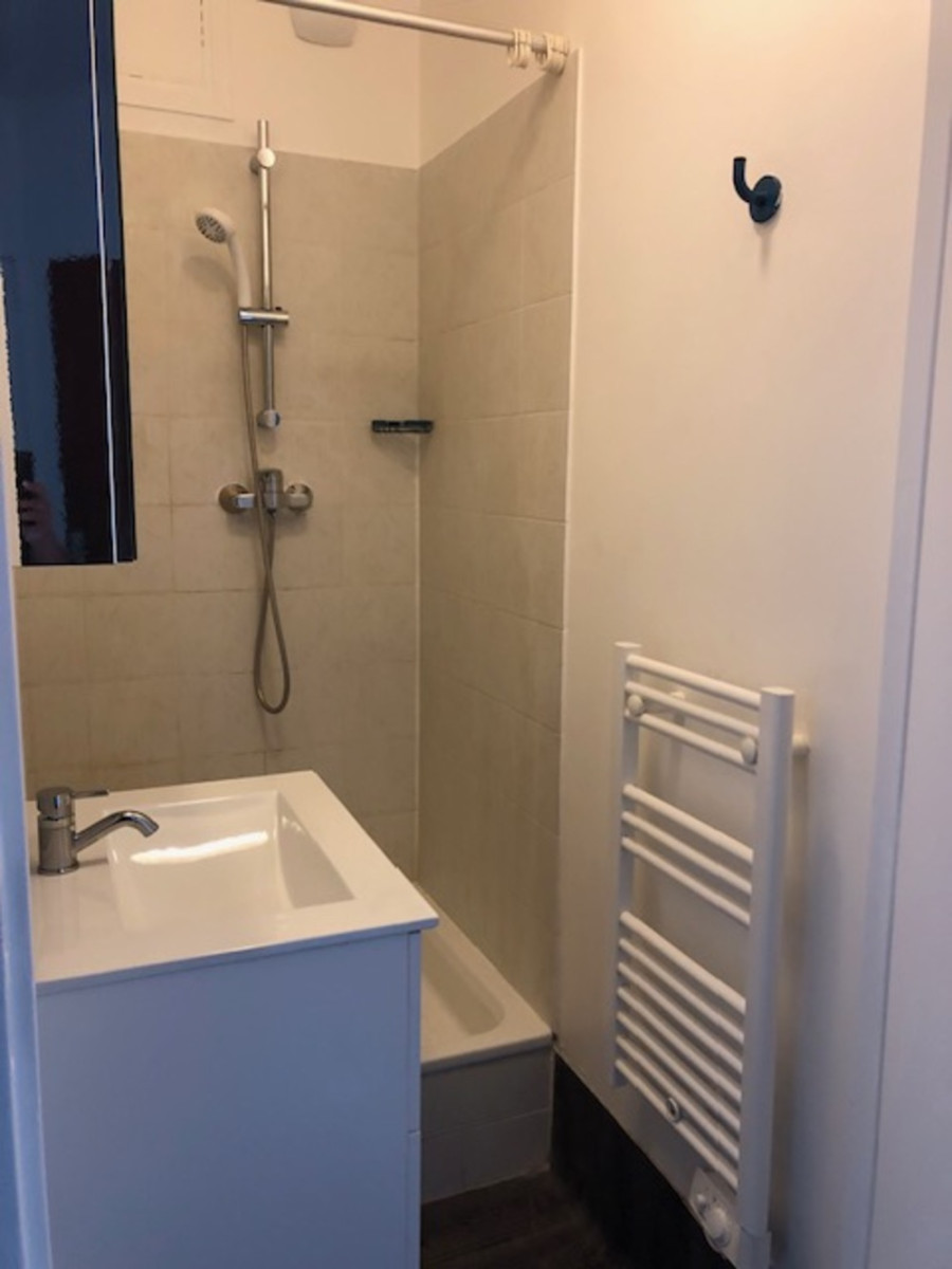 
                                                Location
                                                 Résidence étudiante 1 pièce