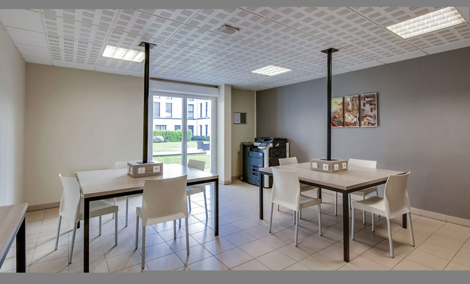 
                                                Location
                                                 Résidence étudiante 1 pièce
