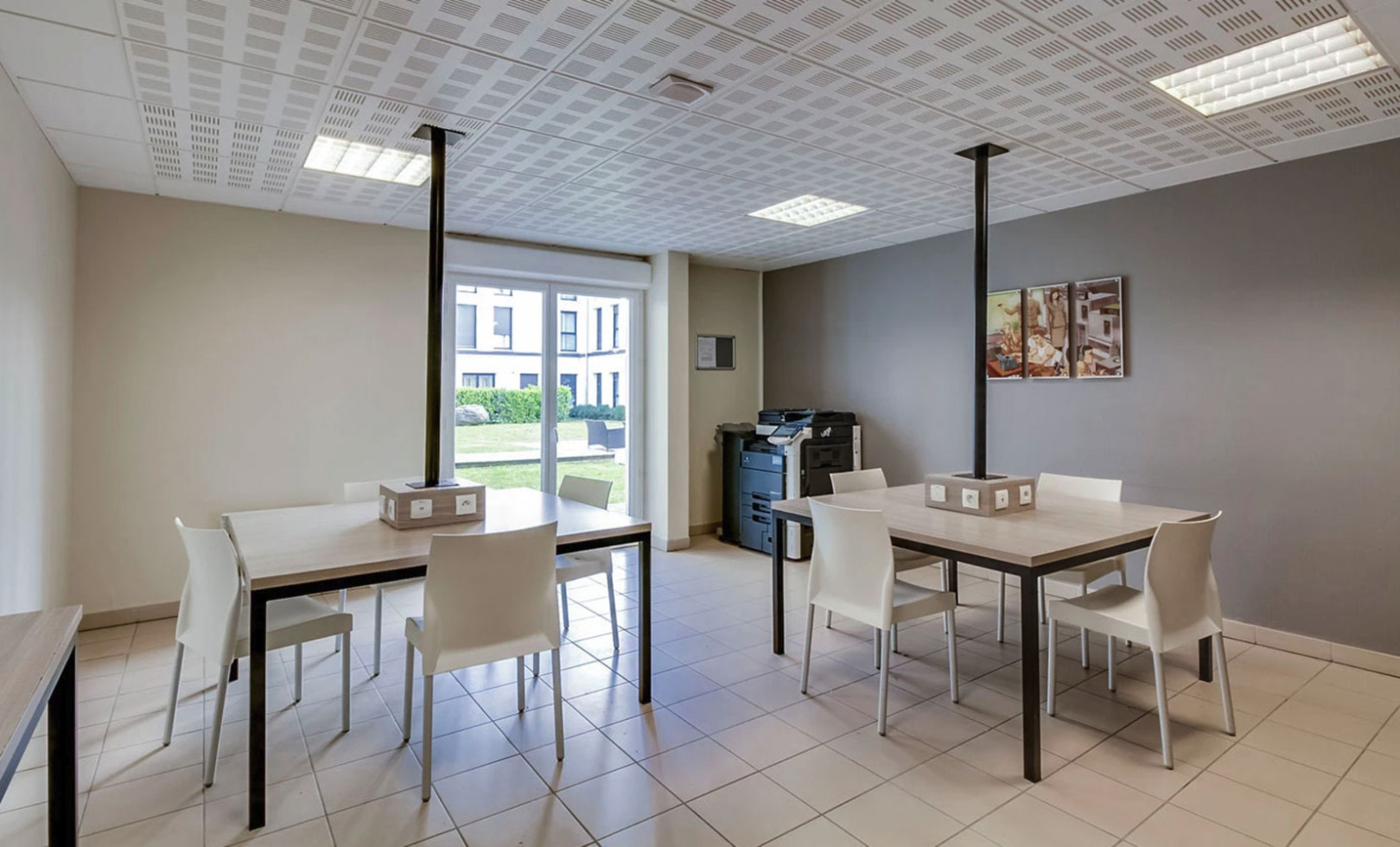 
                                                Location
                                                 Résidence étudiante 2 pièces