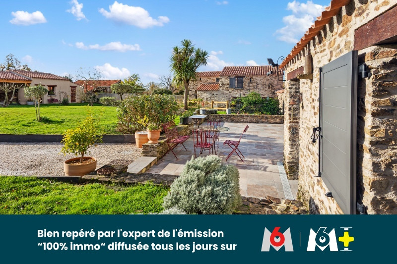 
                                                Vente
                                                 Résidence principale + locatif - Pierre, poutres à 20mn de l'océan