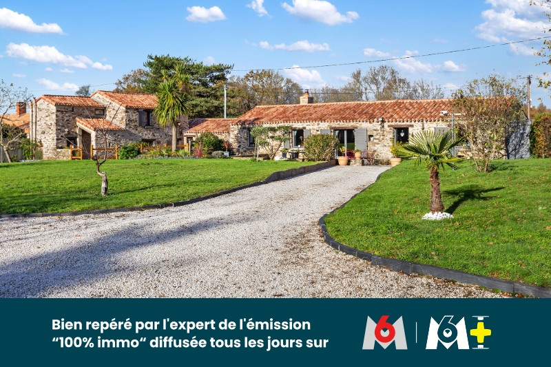 
                                                Vente
                                                 Résidence principale + locatif - Pierre, poutres à 20mn de l'océan