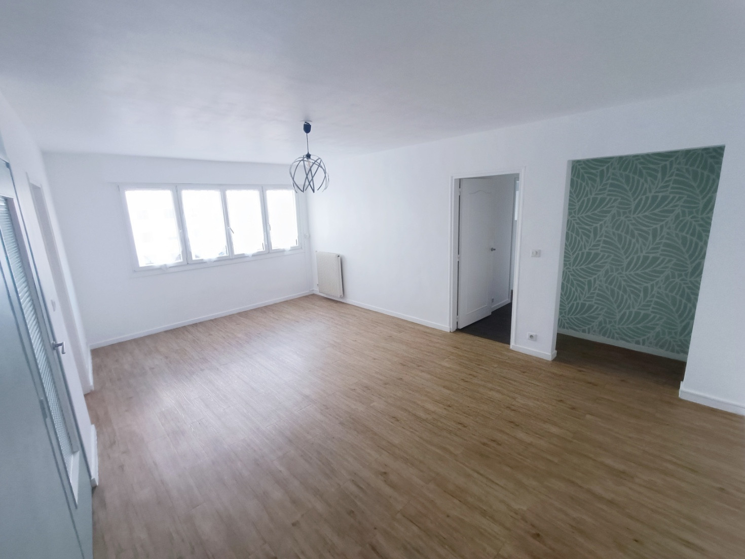 
                                                Location
                                                 Résidence privée T3 lumineux avec cave