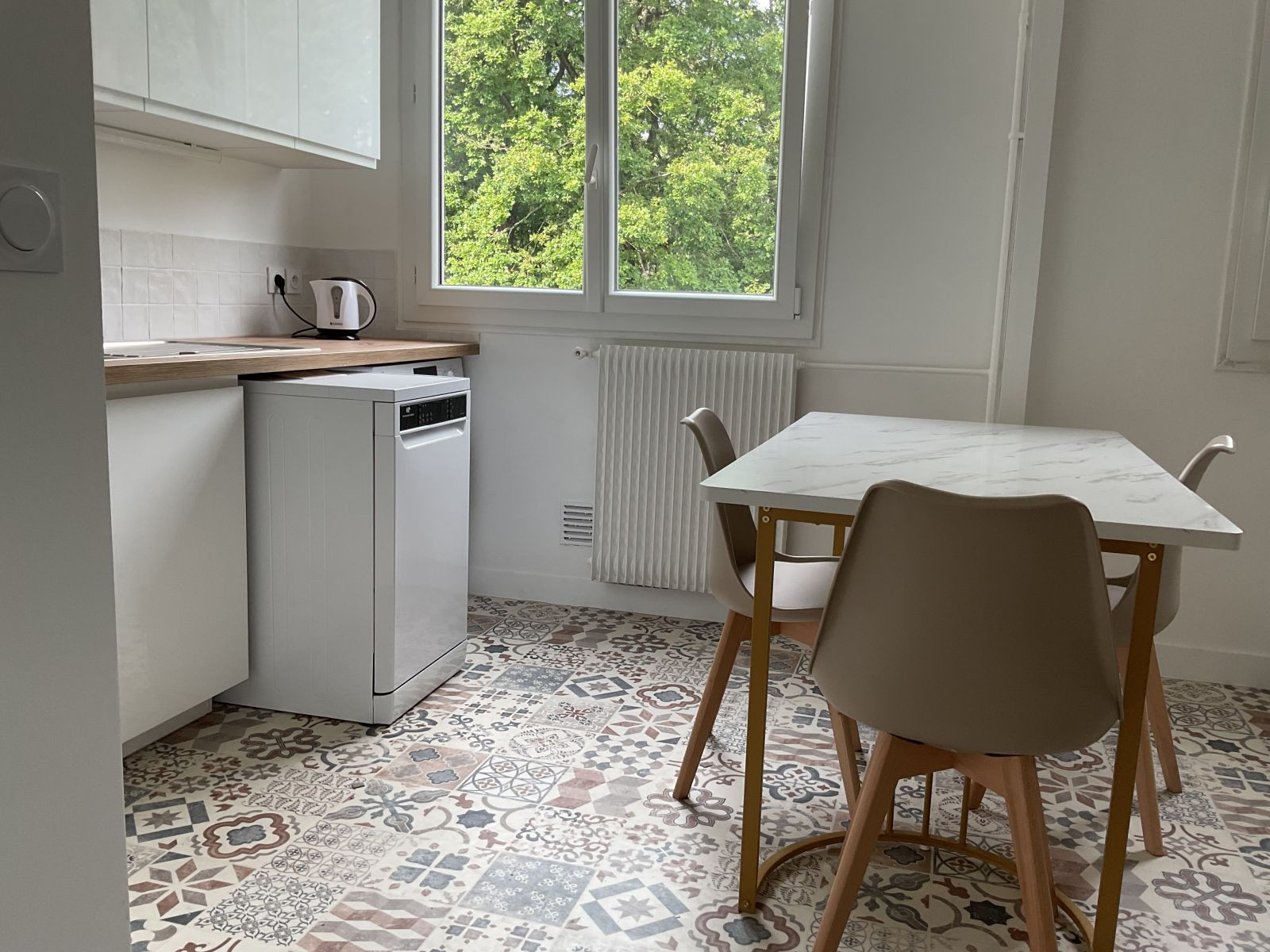 
                                                Location
                                                 RESIDENCE TRANQUILLE