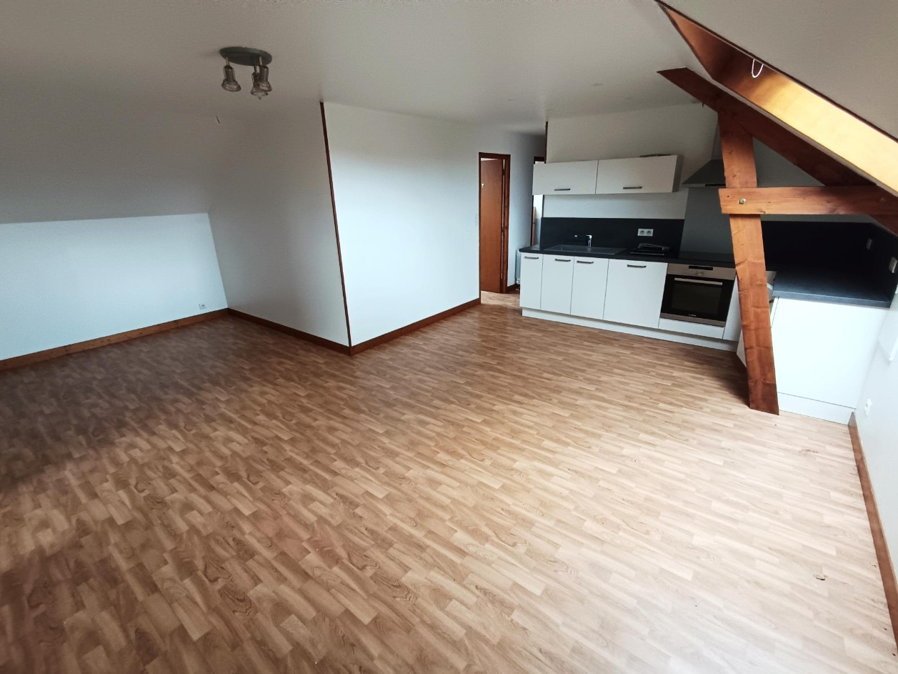 
                                                Vente
                                                 RESTAURANT DE 400 m2 + 2 APPARTEMENTS