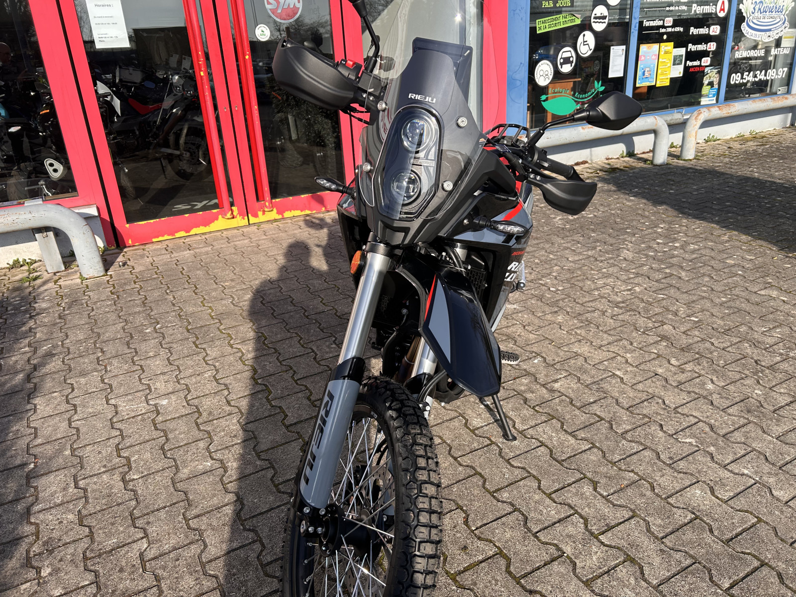 
                                                Moto - Scooter
                                                 Rieju 😉 RIEJU -Aventura Rally 307 – NEUVE - GARANTIE 24 MOIS- 0 KM] 😉  4 899 € 2026