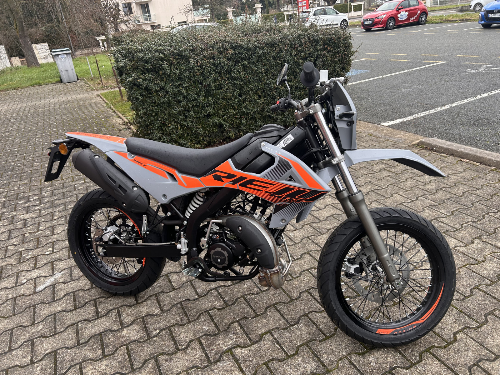
                                                Moto - Scooter
                                                 Rieju 😉rieju-mrt 50 low –moto surbaisse-état neuf - garantie 24 mois- 0 kms- financement possible😉  3 690 € 2026