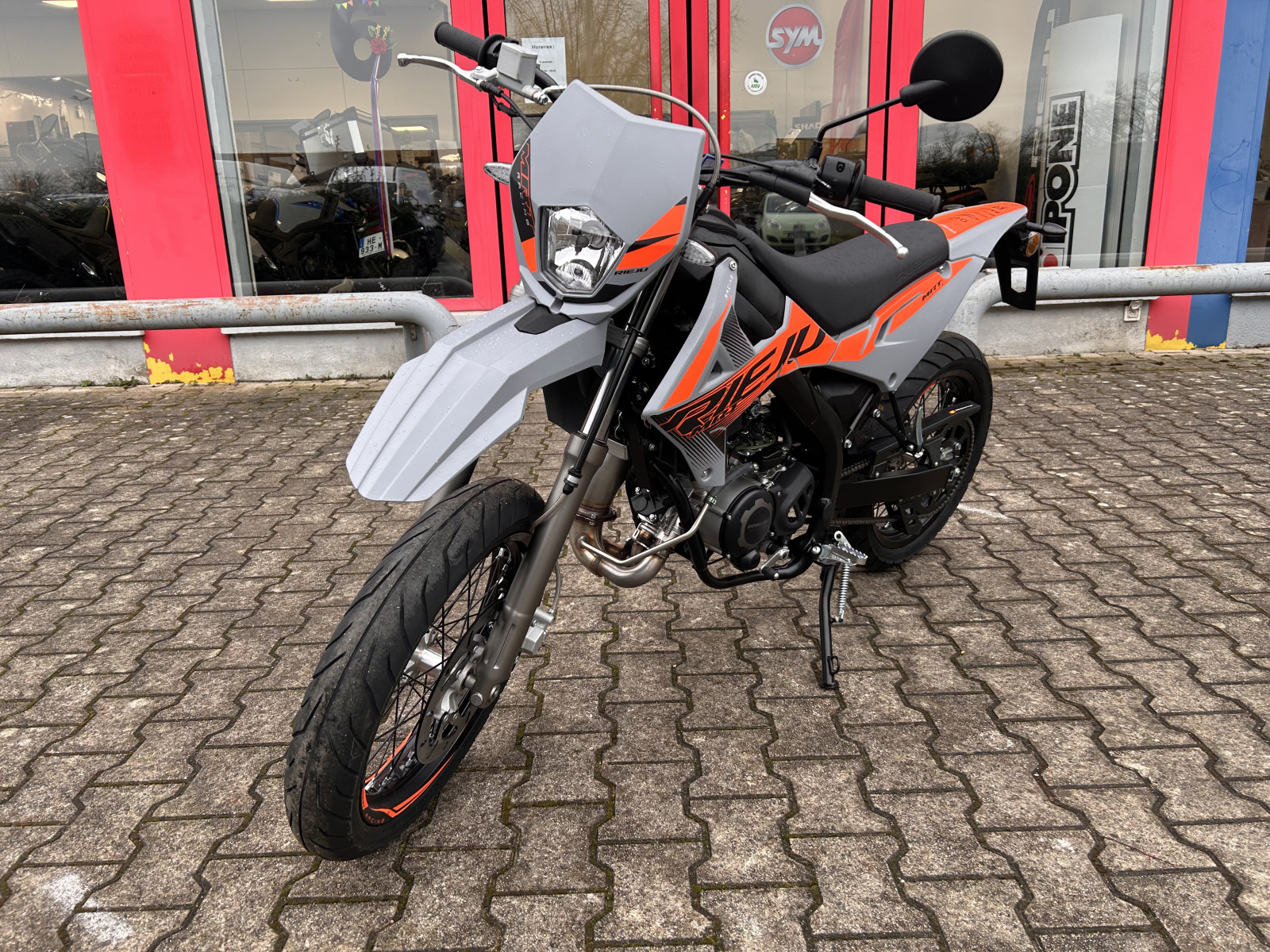 
                                                Moto - Scooter
                                                 Rieju 😉rieju-mrt 50 low –moto surbaisse-état neuf - garantie 24 mois- 0 kms- financement possible😉  3 690 € 2026