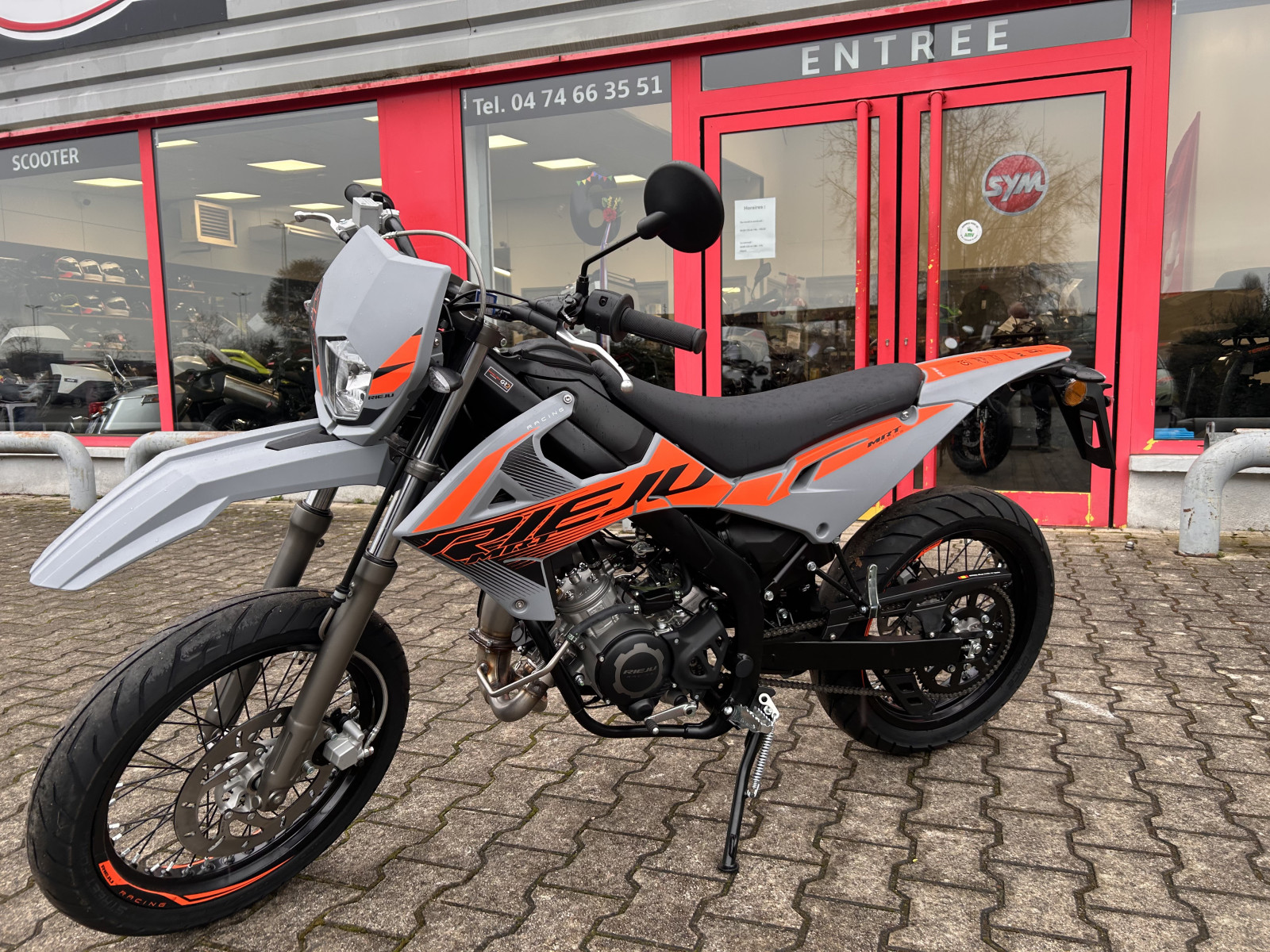 
                                                Moto - Scooter
                                                 Rieju 😉rieju-mrt 50 low –moto surbaisse-état neuf - garantie 24 mois- 0 kms- financement possible😉  3 690 € 2026