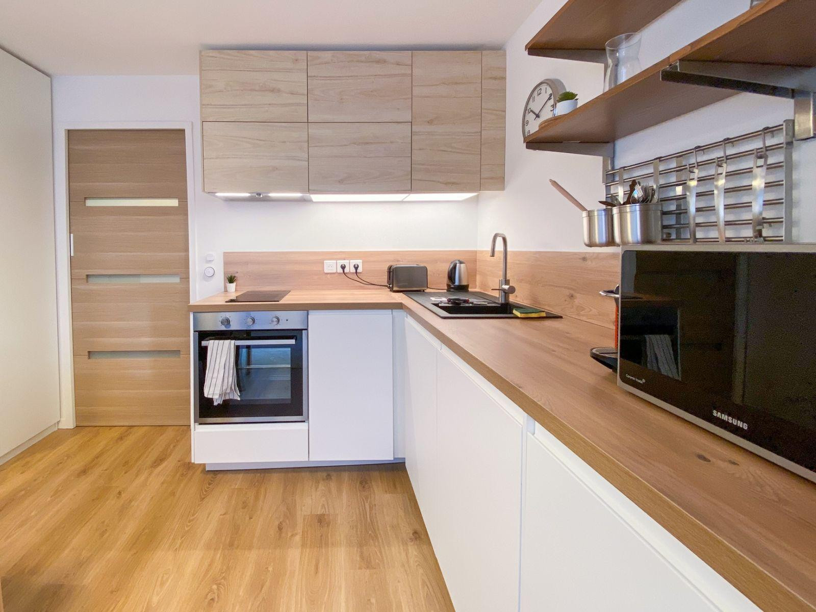 
                                                Location
                                                 Rieux - 2p -centre-ville refait à neuf