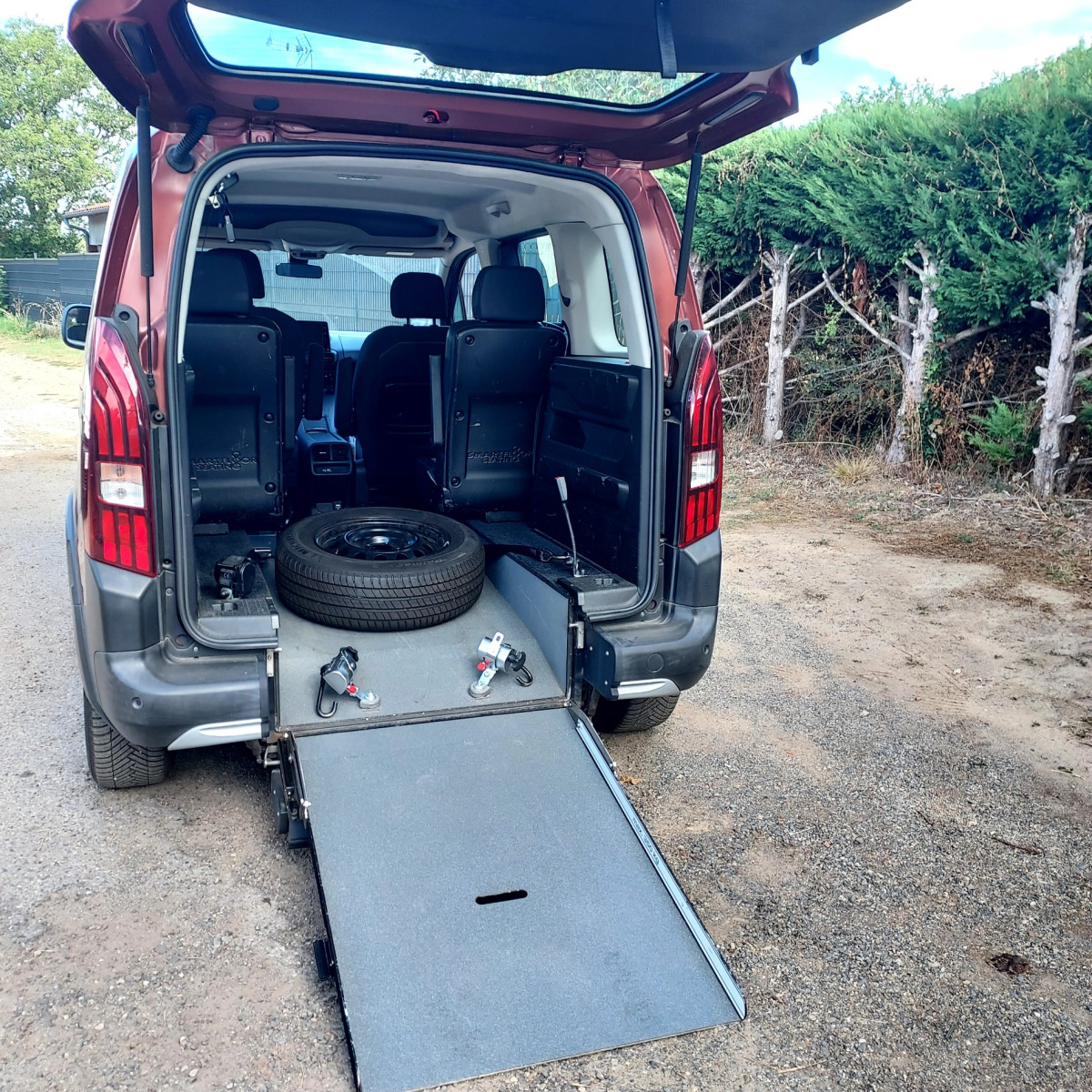 
                                                Voiture
                                                 Rifter 1.5 blue Hdi 130ch Allure TPMR