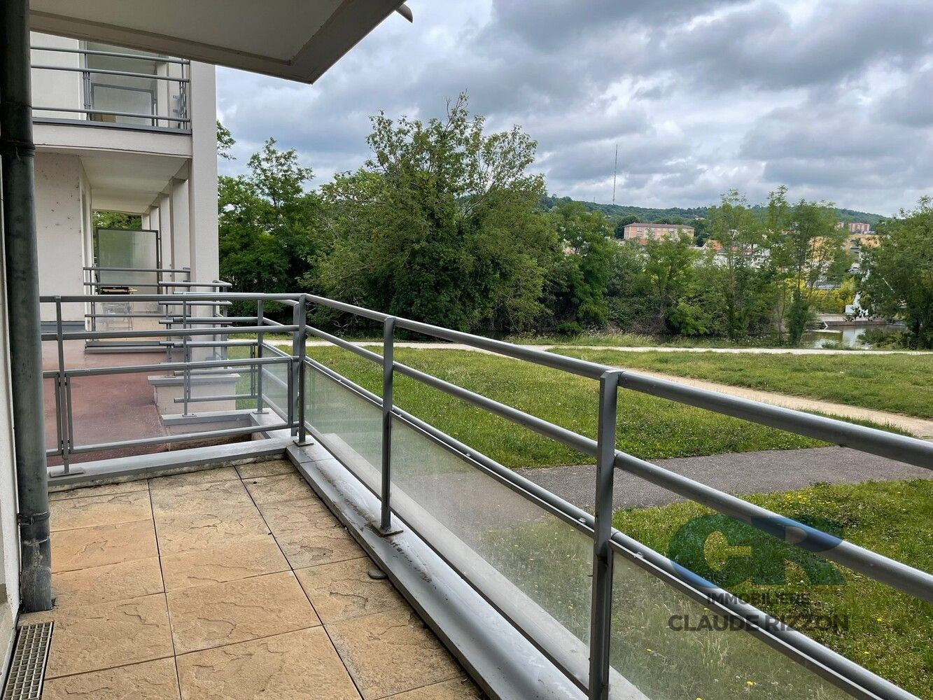 
                                                Vente
                                                 RIVE DE MEURTHE - F2 loué à vendre