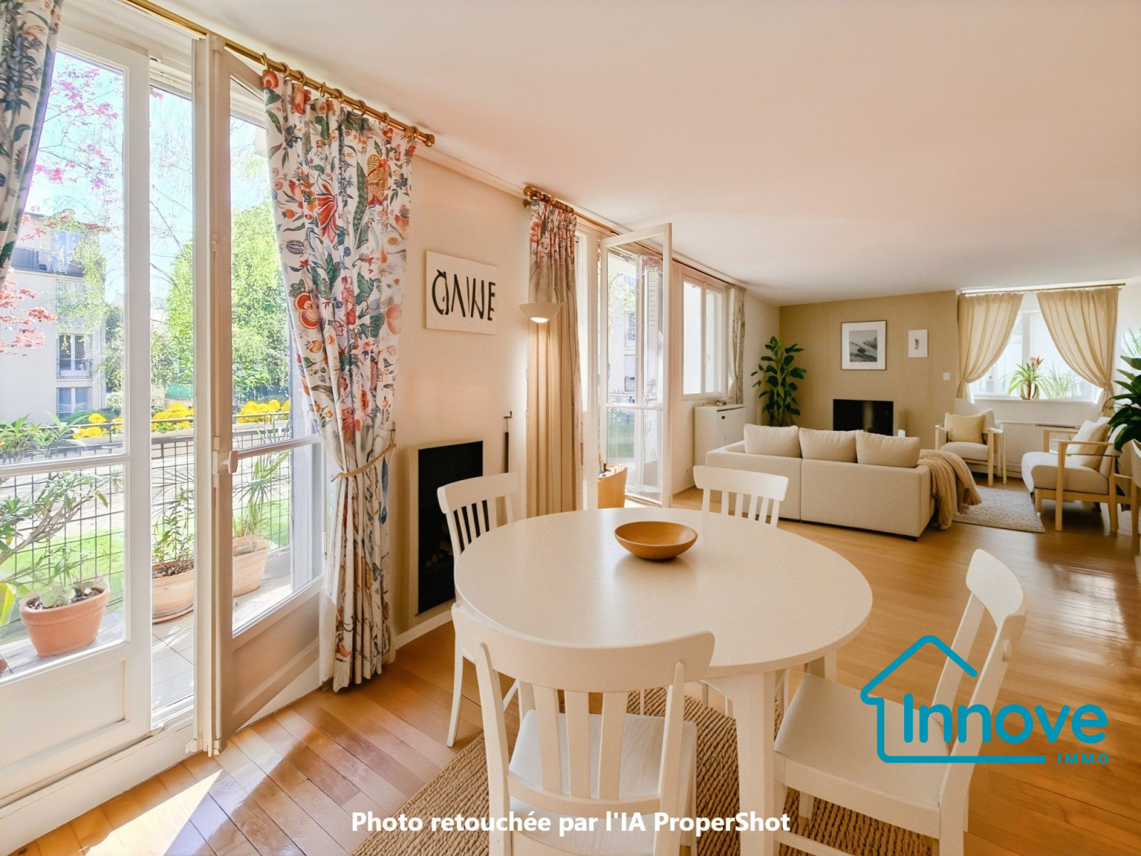 
                                                Vente
                                                 Rive-Droite Grand appartement familial 5 chambres !