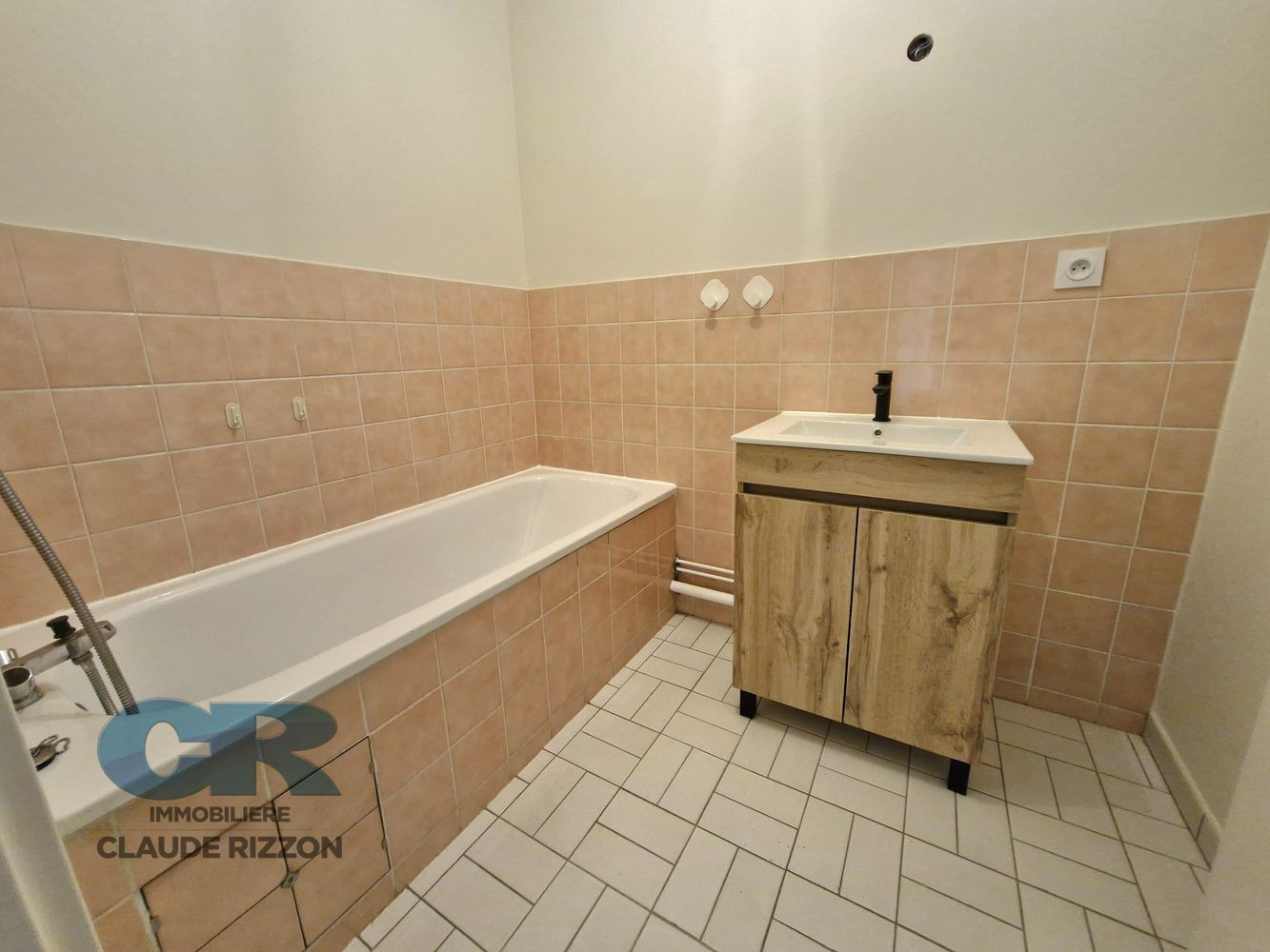 
                                                Vente
                                                 RIVES DE MEURTHE - F2 à vendre