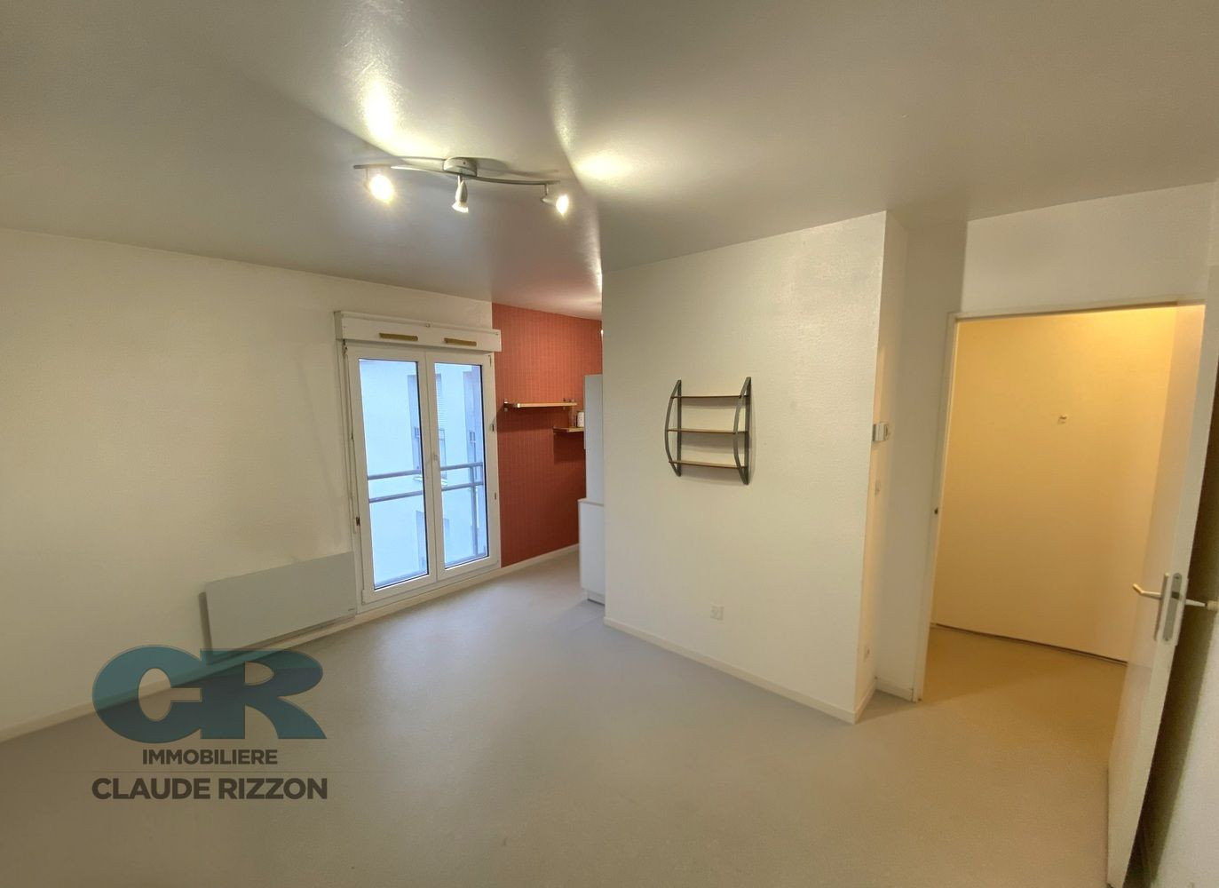 
                                                Vente
                                                 RIVES DE MEURTHE - Studio loué à vendre