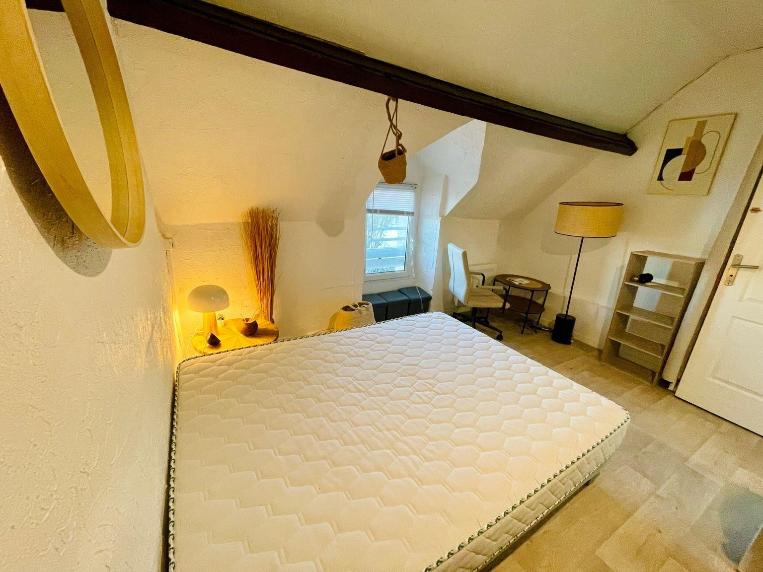 
                                                Location
                                                 Rolleboise – T2 meublé 46 m² vue imprenable