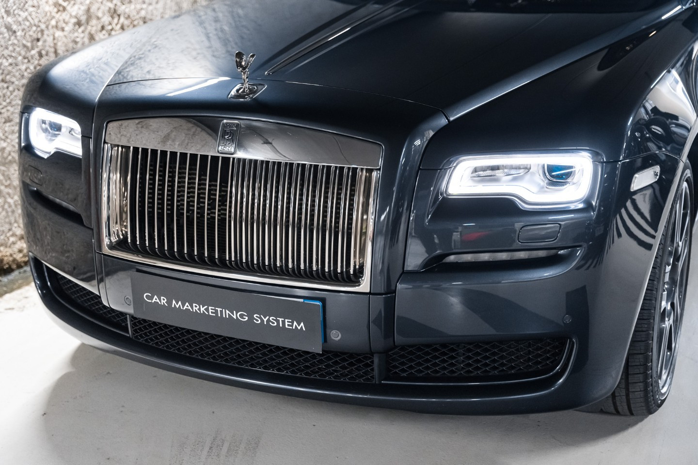 
                                                Voiture
                                                 Rolls Royce Ghost (II) Porto Cervo Studio Edition