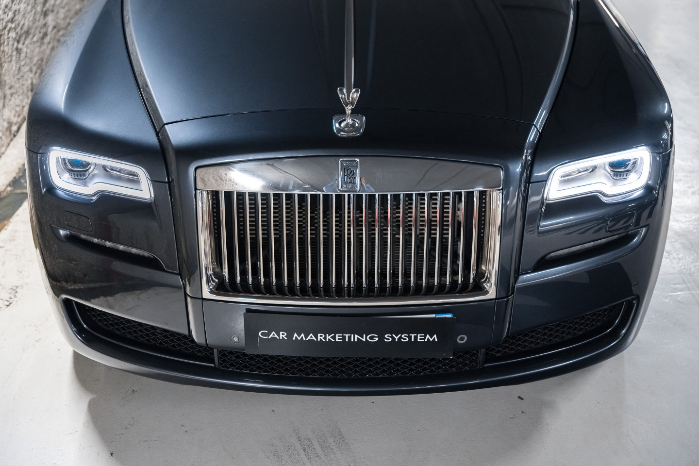 
                                                Voiture
                                                 Rolls Royce Ghost (II) Porto Cervo Studio Edition