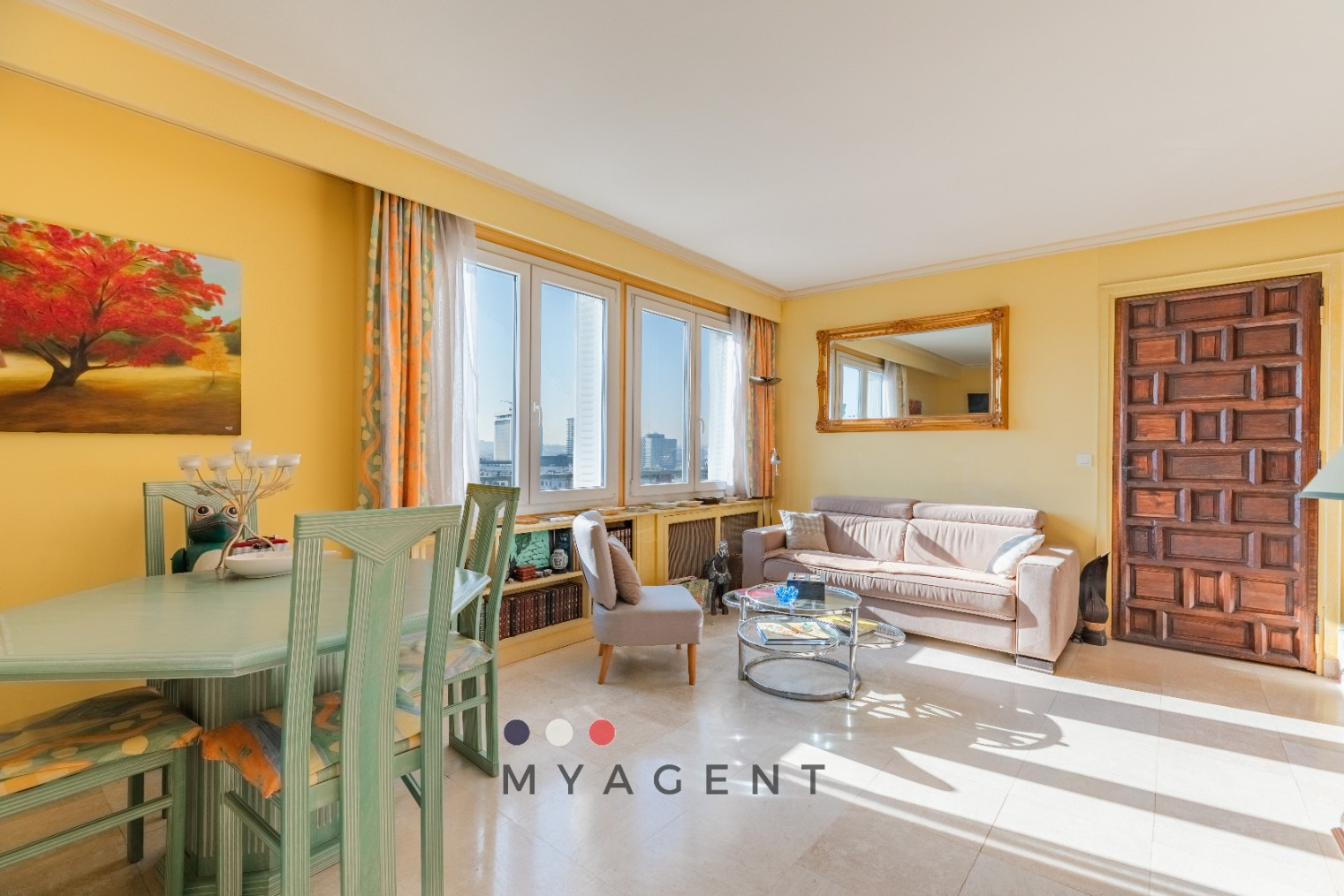 
                                                Vente
                                                 Rooftop exceptionnel - La Muette